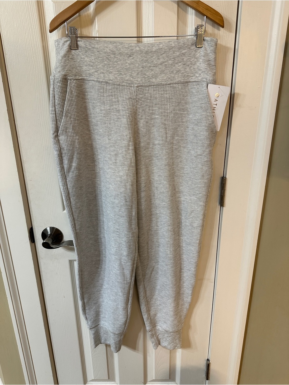 Athleta Luxe Coaster Waffle Jogger Trendy Athleisure Sporty NEW